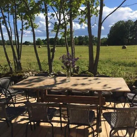 Landhuis Vaelja Pädaste